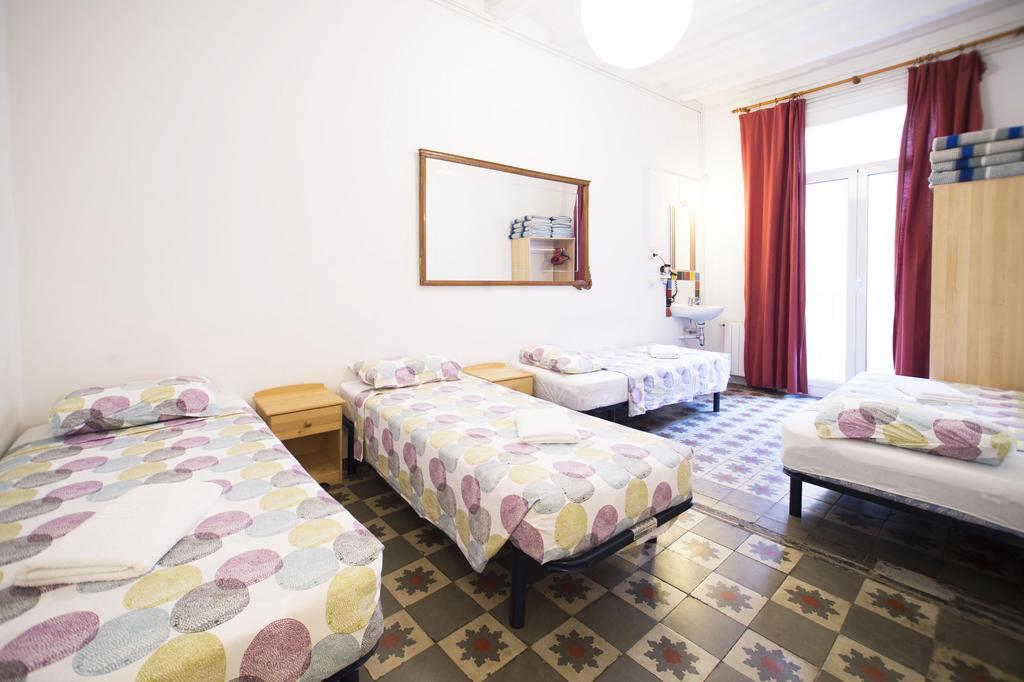 Pension Arosa Барселона Экстерьер фото
