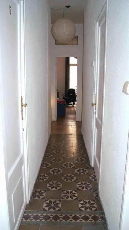 Pension Arosa Барселона Экстерьер фото